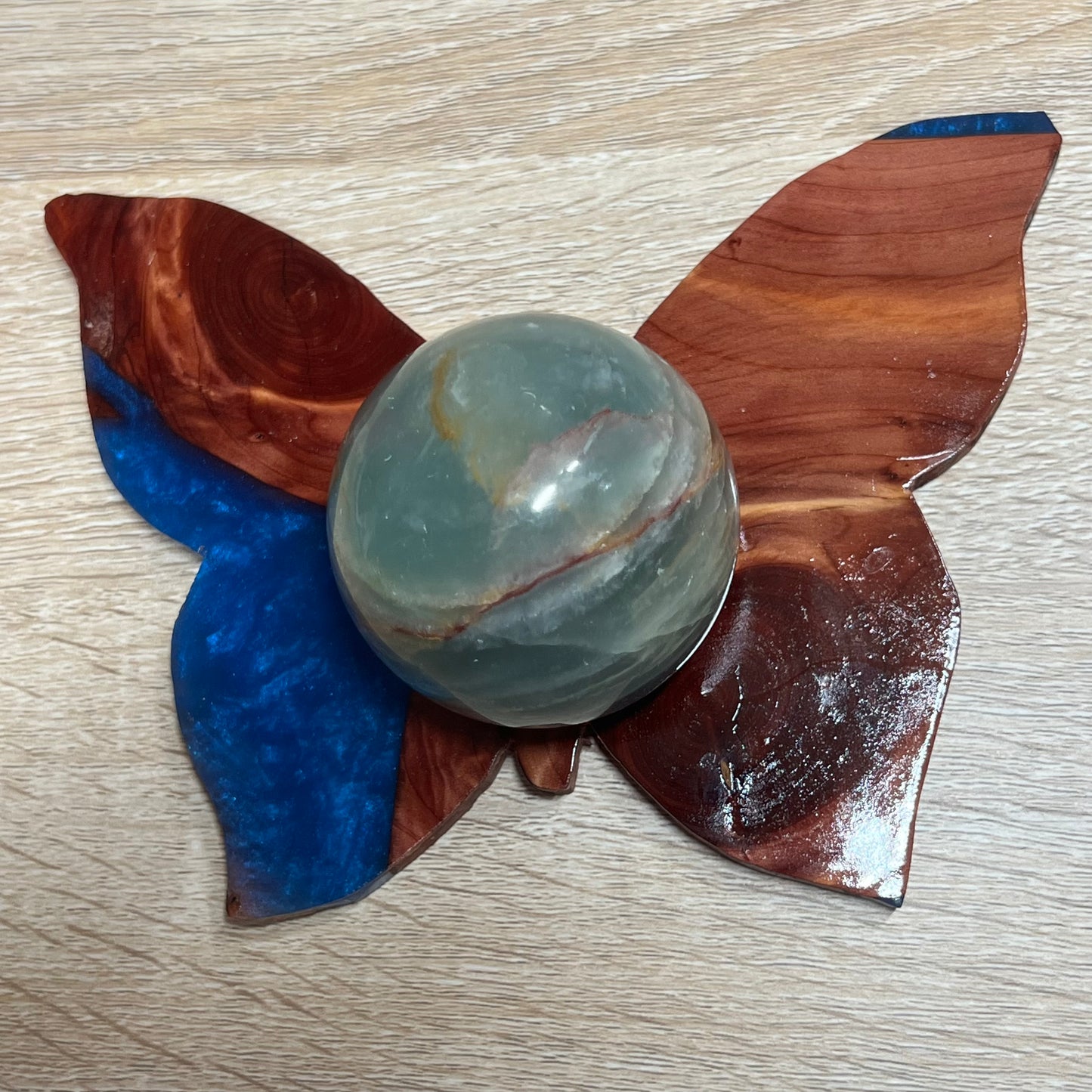 Butterfly Sphere Stand 28C
